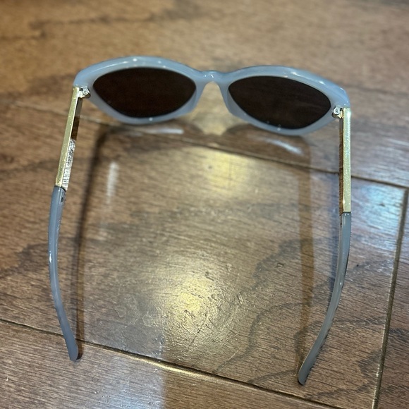 PRIVE’ REVAUX The Hepburn Handcrafted Cat Eye Sunglasses in Gray w Black Stripe - Picture 3 of 8